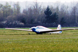 Glider at the gliding club © OTSI de Saint-Florentin