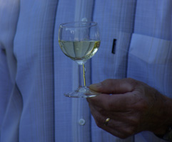 Verre de Chablis © Multimédia & Tourisme